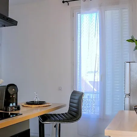 Urban Elitegennvilliers Apartment *