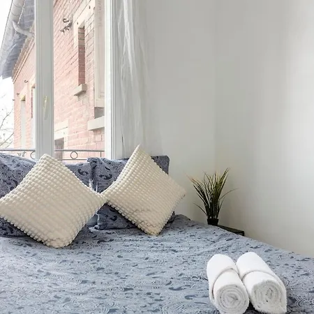 Urban Elitegennvilliers Apartment