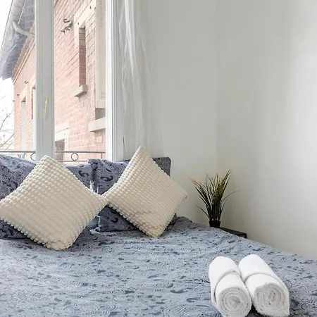 Urban Elitegennvilliers Apartment